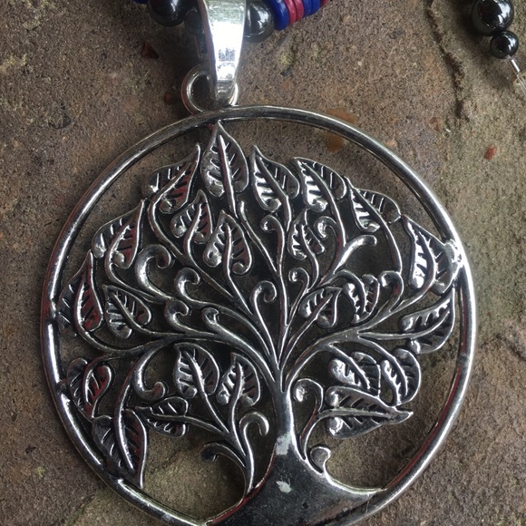 Colorful, long tree of life necklace - Picture 5 of 8